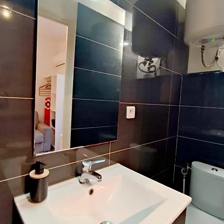 Apartment Bright And Quiet In Nizza