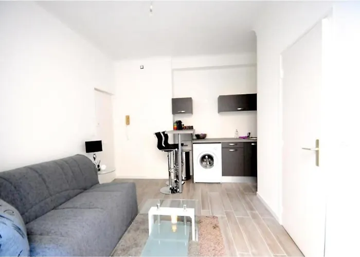 Apartman Bright And Quiet In *